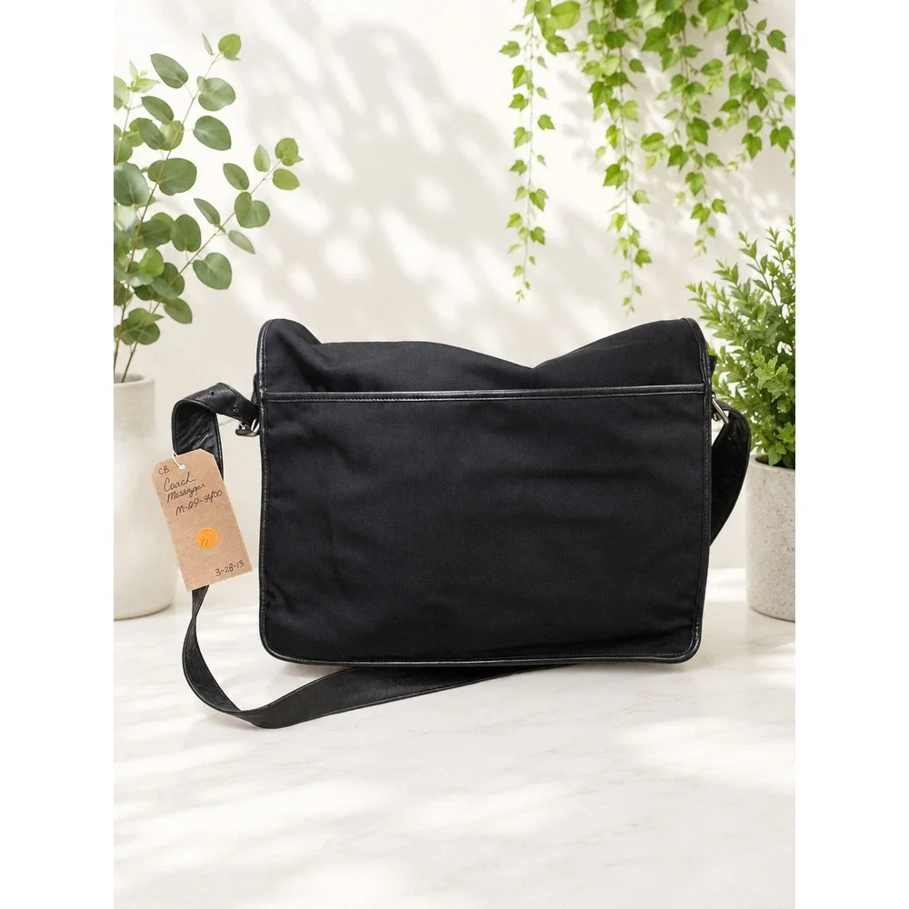 C195 Coach Messenger bag